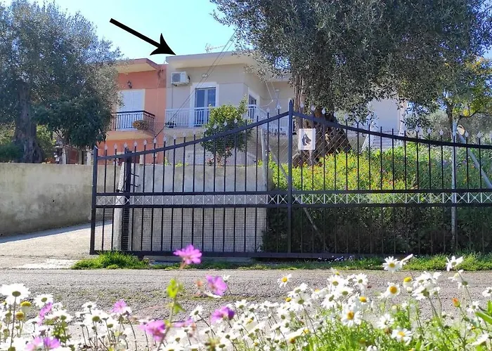 Spiros - Full Renovated House 2022